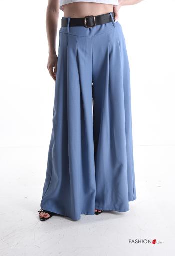 Calças wide leg com cinto com bolsos