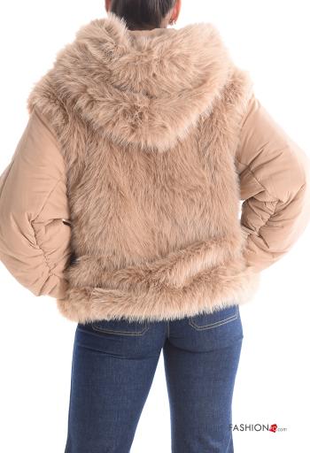 Piumino pelliccia sintetica con zip con tasche con cappuccio - ph 2
