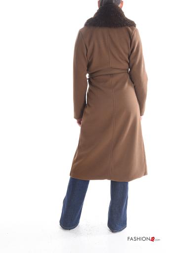 Cappotto pelliccia sintetica con tasche con cintura in stoffa - ph 2