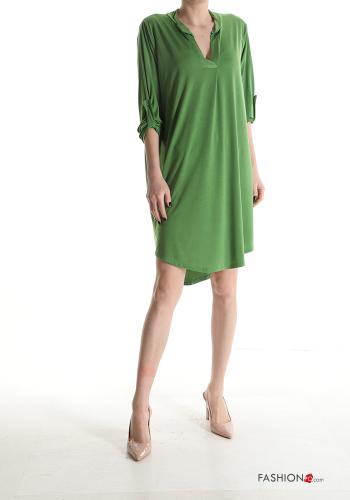 knee-length Dress with v-neck 3/4 sleeve