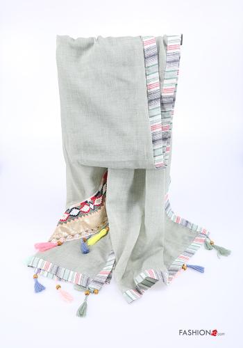 Pañuelo a rayas con flecos