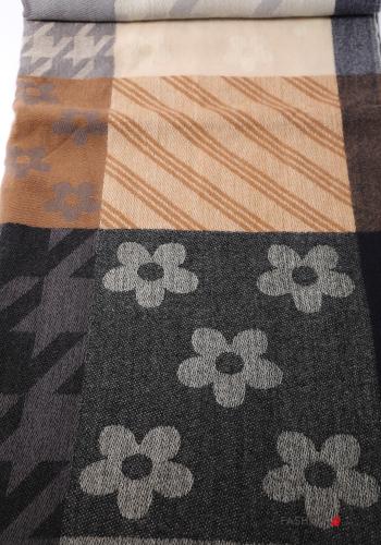 Scarf with fringe - ph 2
