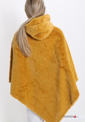 Poncho fourrure synthétique à capuche - ph 2