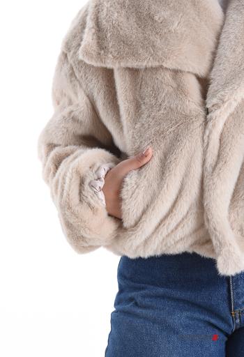 Casaco pelo sintético curto com botões com bolsos com forro - ph 4