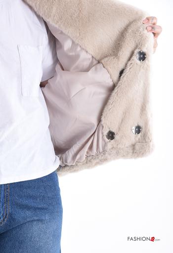 Casaco pelo sintético curto com botões com bolsos com forro - ph 6