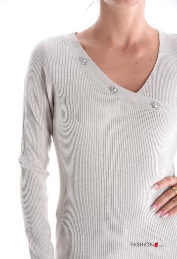 Maglione costine maniche lunghe scollo a V con strass - ph 4