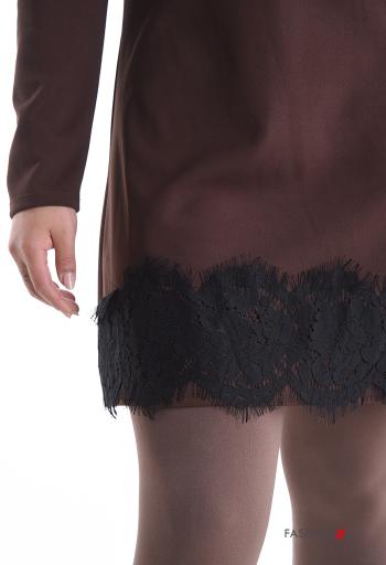 Robe manches longues courte col rond détail dentelle - ph 4