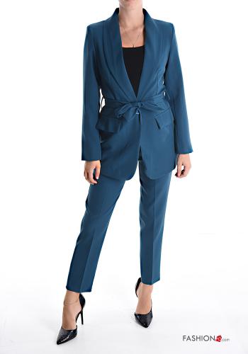 Suit with fabric belt - ph 1