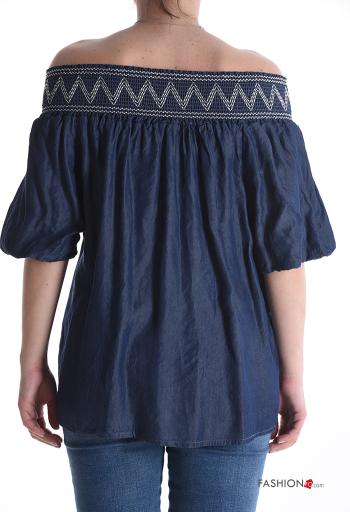 Blouse en denim manches courtes à broderie avec élastique décolleté bardot - ph 2