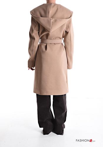 Cappotto con cintura in stoffa con fodera con tasche con bottoni con cappuccio - ph 2