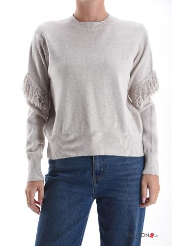 Sweater with fringe