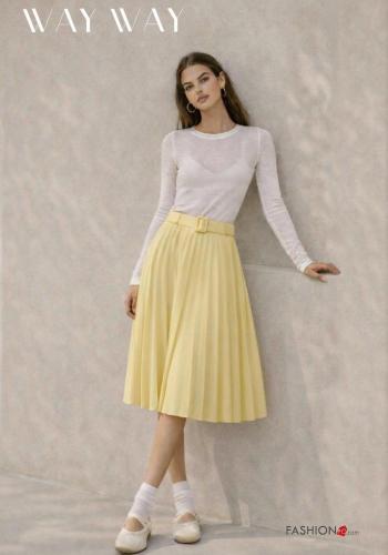 pleated Skirt with belt