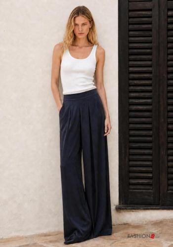 Trousers with pockets - ph 1