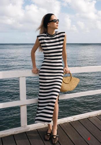 Dress with shoulder pads - ph 1