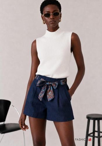 Trousers with pockets