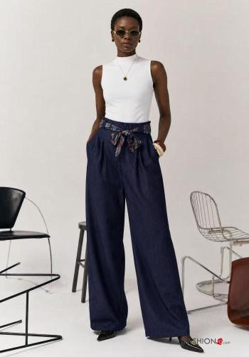 Trousers with pockets