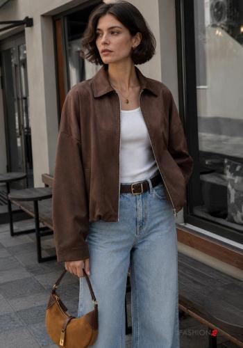 Jacket with pockets with zip