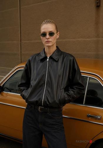 Jacket with pockets with zip