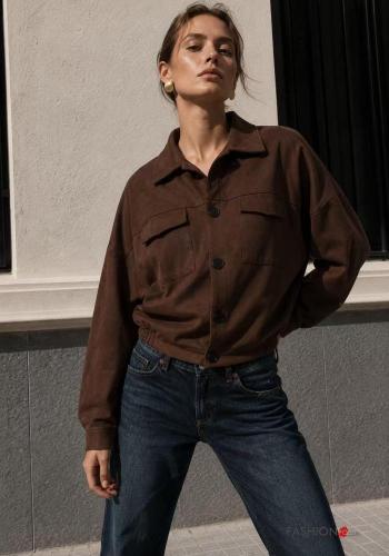 Jacket with buttons with pockets
