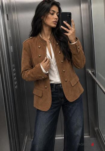 Jacket with buttons
