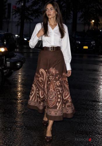 Skirt with belt