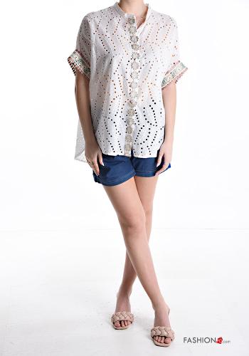 Camicia in Cotone maniche corte Fantasia ricamata con bottoni in pizzo sangallo - ph 5
