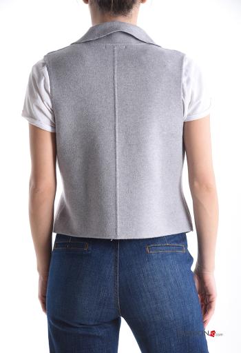 Smanicato con colletto con bottoni - ph 2