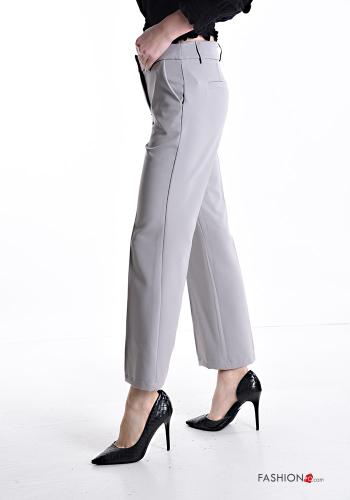 Pantalone a zampa con tasche - ph 3