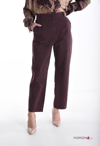 Pantalone con tasche con bottoni con zip