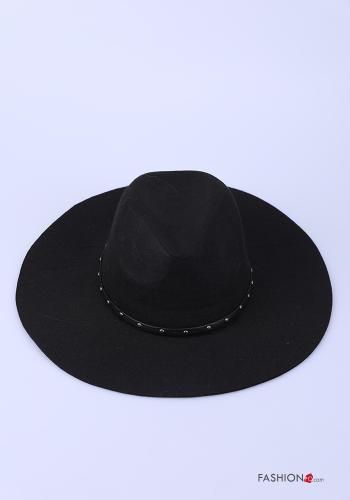 Cappello con borchie - ph 1