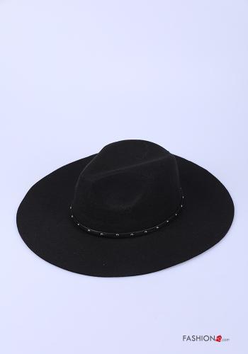 Cappello con borchie - ph 2