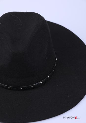 Cappello con borchie - ph 4