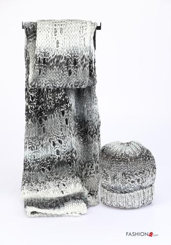 Cappello con sciarpa - ph 1