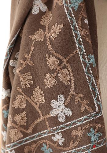 Sciarpa Fantasia ricamata con frange - ph 2