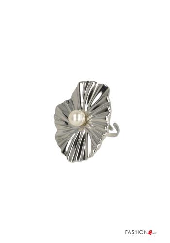 Floral adjustable Ring with pearls