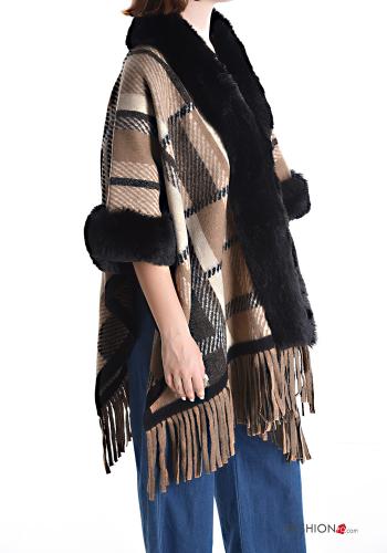 Mantella pelliccia sintetica Fantasia tartan con frange - ph 3