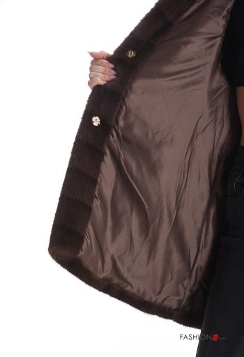 Smanicato pelliccia sintetica con fodera con cappuccio con cintura con bottoni - ph 6