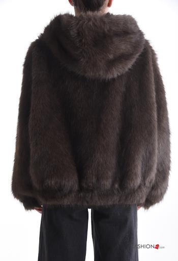 Giacca pelliccia sintetica senza fodera con tasche con zip con cappuccio - ph 2
