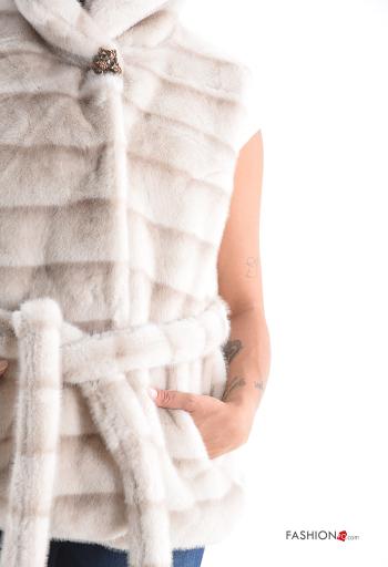 Smanicato pelliccia sintetica con fodera con strass con tasche con cintura a collo alto con bottoni - ph 4