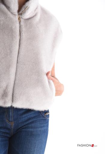 Colete com forro com fecho com bolsos com gola subida - ph 4