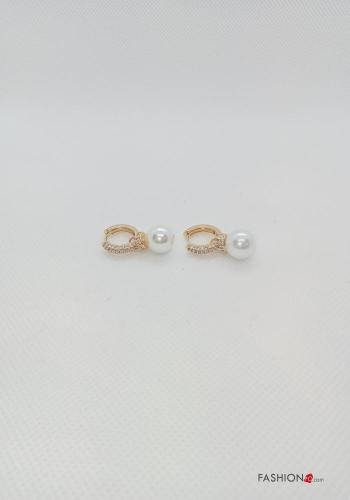 Earrings with pearls with rhinestones