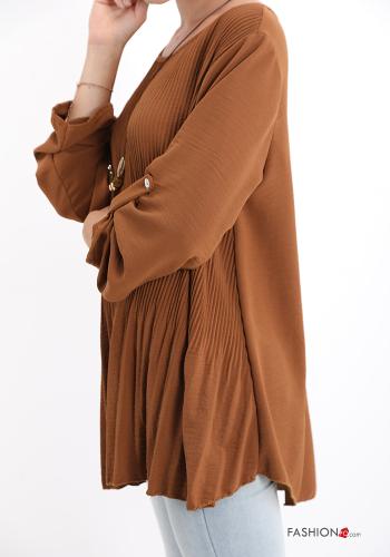 Blusa  con collana con bottoni - ph 3