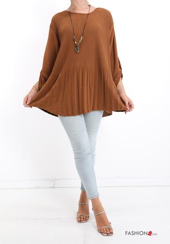 Blusa  con collana con bottoni - ph 5