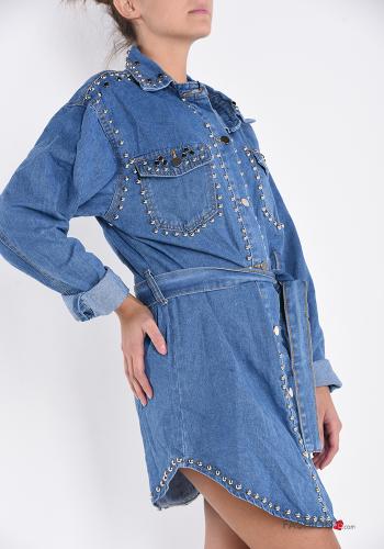 Camisa em Algodão denim com bolsos com botões com cinto com tachas - ph 3