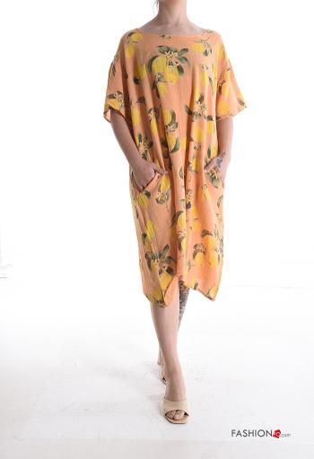 Vestido em Algodão manga curta gola redonda Padrão objetos com bolsos
