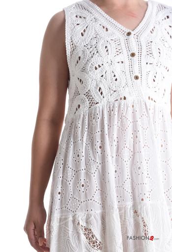 Abito in Cotone con bottoni in pizzo sangallo - ph 4
