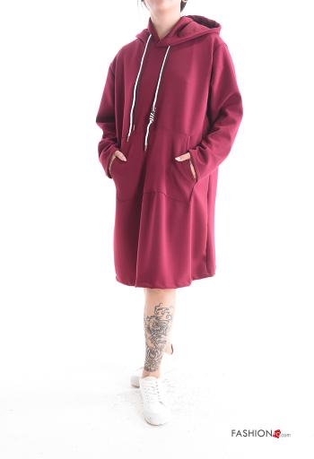 Vestido con bolsillos con capucha