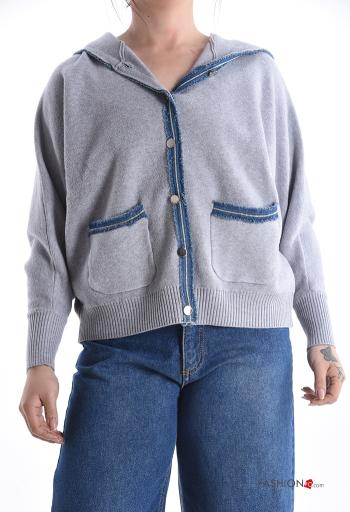 Felpa con tasche con bottoni con cappuccio