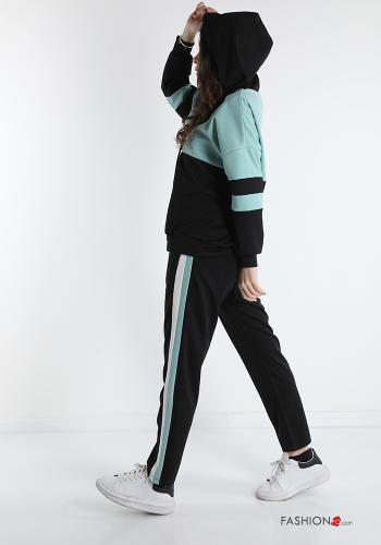 Traje de deporte  con bolsillos con capucha - ph 3
