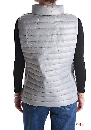 quilted Gilet Rollneck with zip with pockets - ph 2